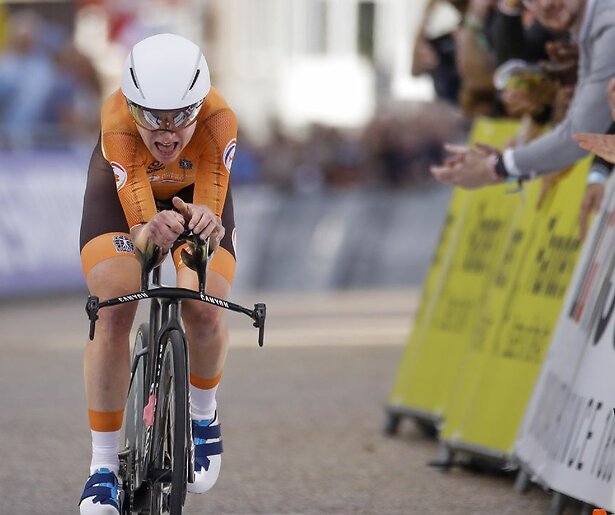 Spektakel door heuvels en gravelstroken