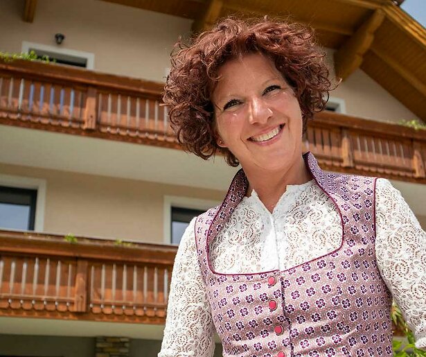 B&B Vol Liefde: Schiet Cupido raak in Astrids zoektocht naar de liefde?