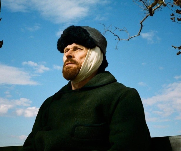 Willem Dafoe snijdt zijn oor eraf in At Eternity's Gate op VRT Canvas