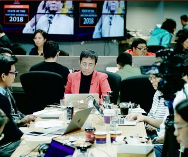 Journalist Maria vraagt door