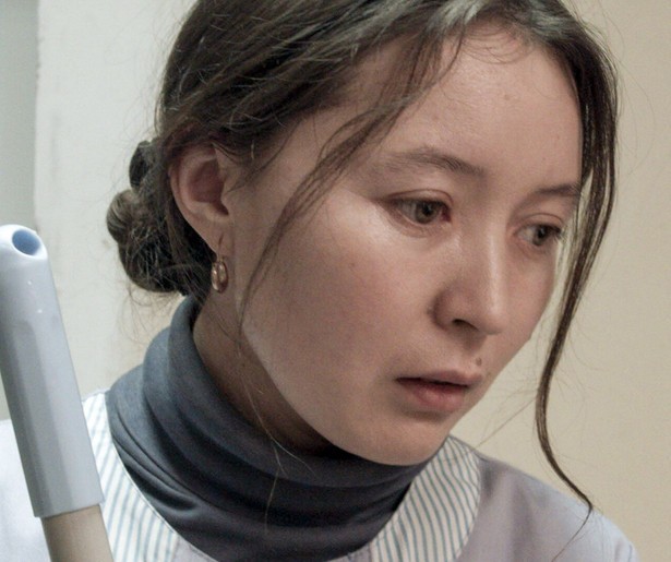 Dwalen door ijskoud Moskou op zoek naar werk