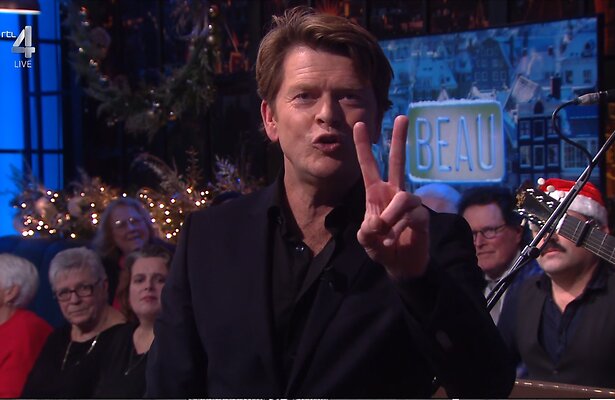 Beau van Erven Dorens treedt op met De Kik