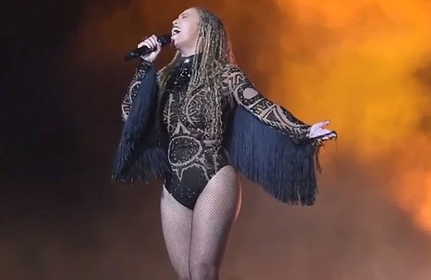 Videosnack: Beyoncé geeft legendarisch optreden op BET Awards 2016