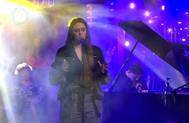 Zangeres Bente maakt indruk in HLF8