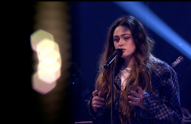 Gemist: zangeres Bente steelt de show in Hazes Is de Basis