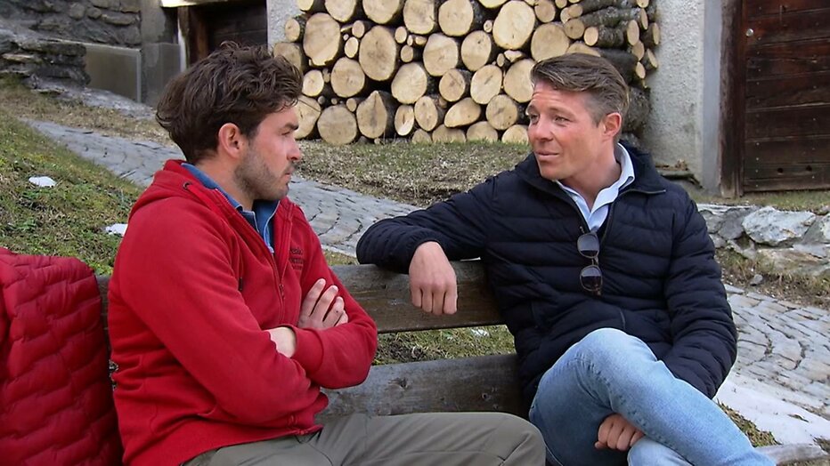 Benjamin en Joshua voeren eindgesprek. 