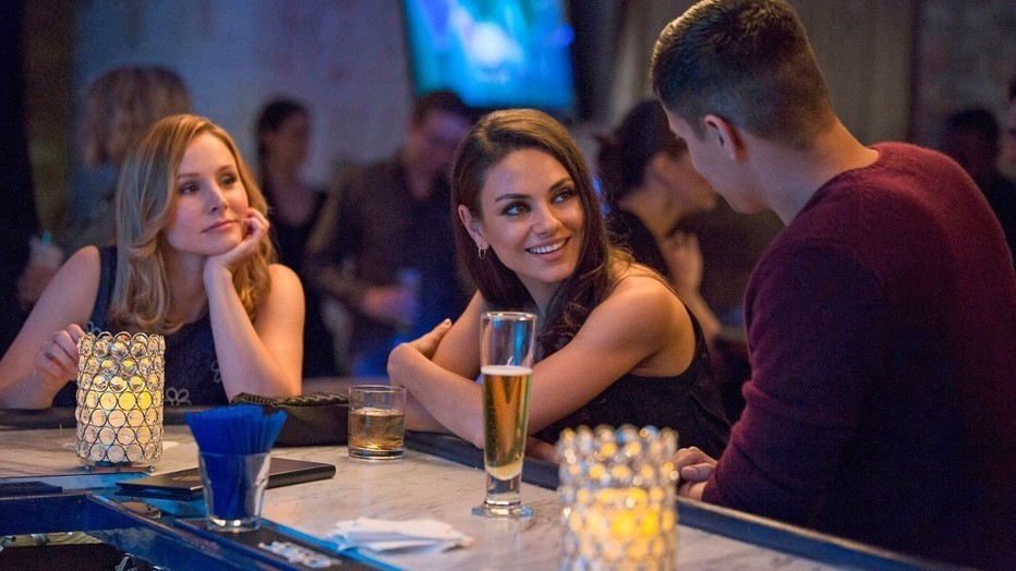 Mila Kunis en Kirsten Bell in Bad Moms Mila Kunis en Kirsten Bell in Bad Moms