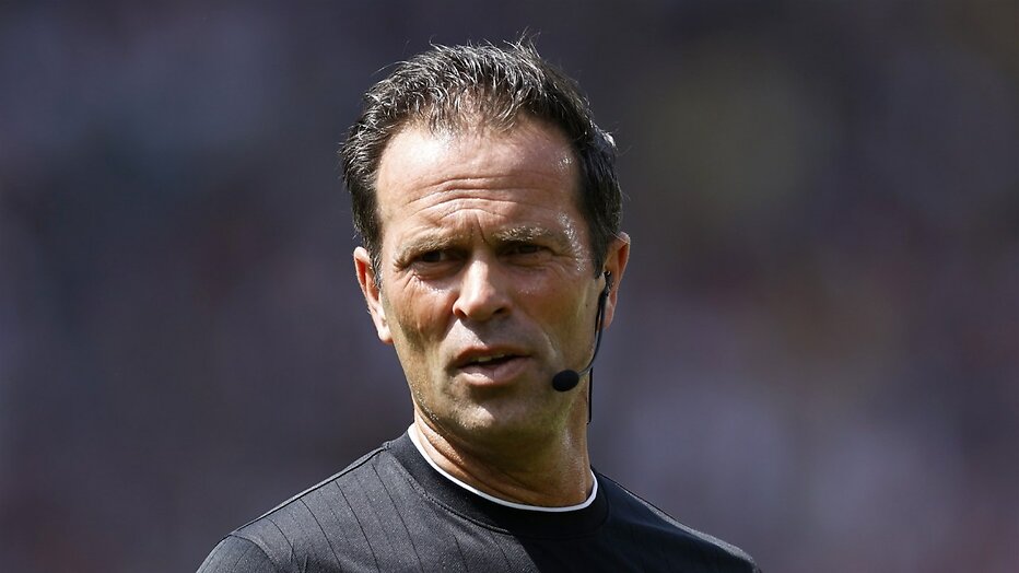 Bas Nijhuis maakt opwachting in Dit Was Het Nieuws