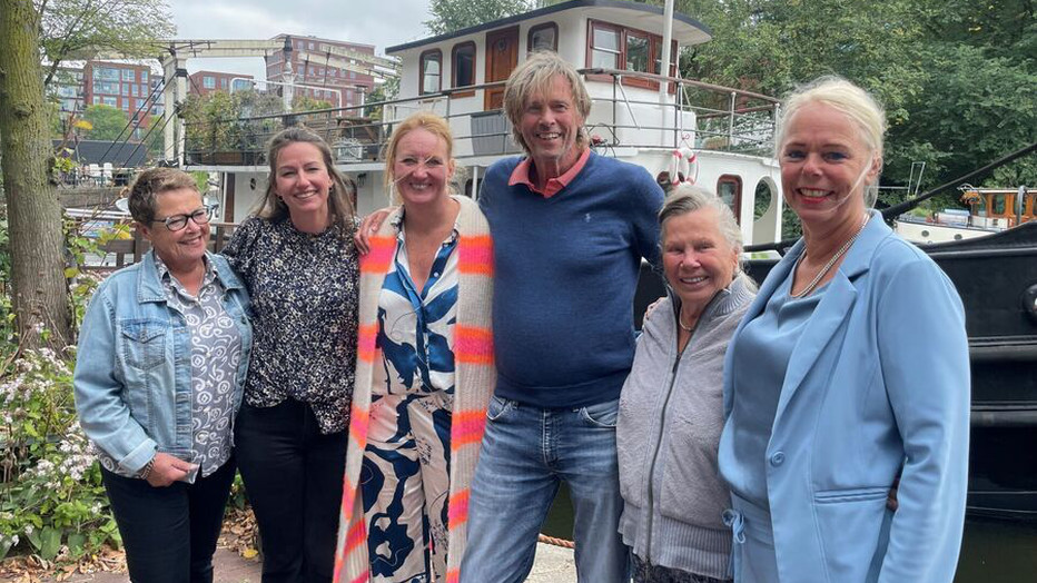 Gerie, Christine, Linda, Sibo, Aafje en Greta uit Bed & Breakfast Gerie, Christine, Linda, Sibo, Aafje en Greta uit Bed & Breakfast