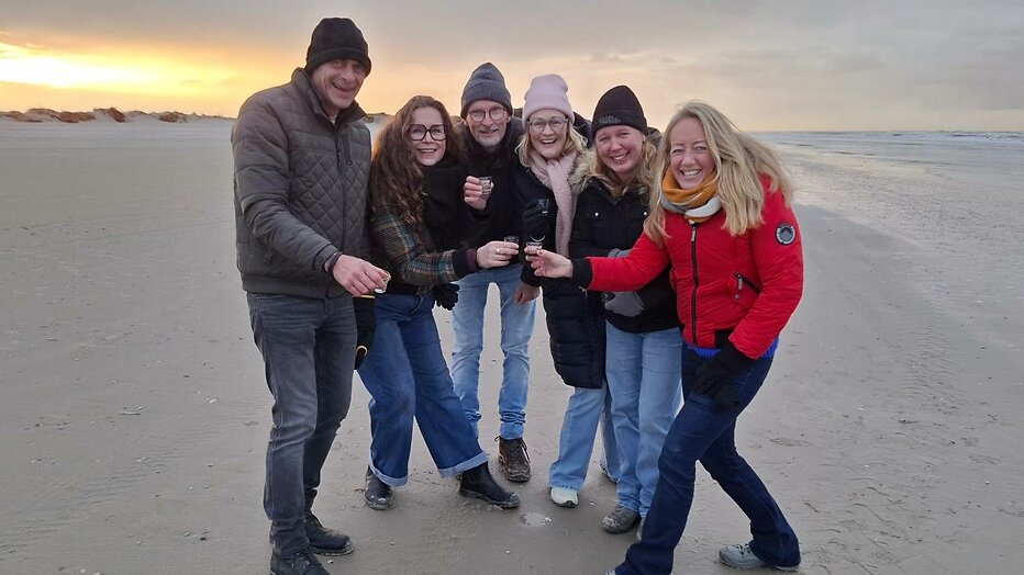 Nic, Tjarda, Gerrit, Janneke, Marije, Vronie uit Bed & Breakfast