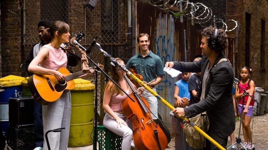 Keira Knightley als Greta en Mark Ruffalo als Dan in Begin Again