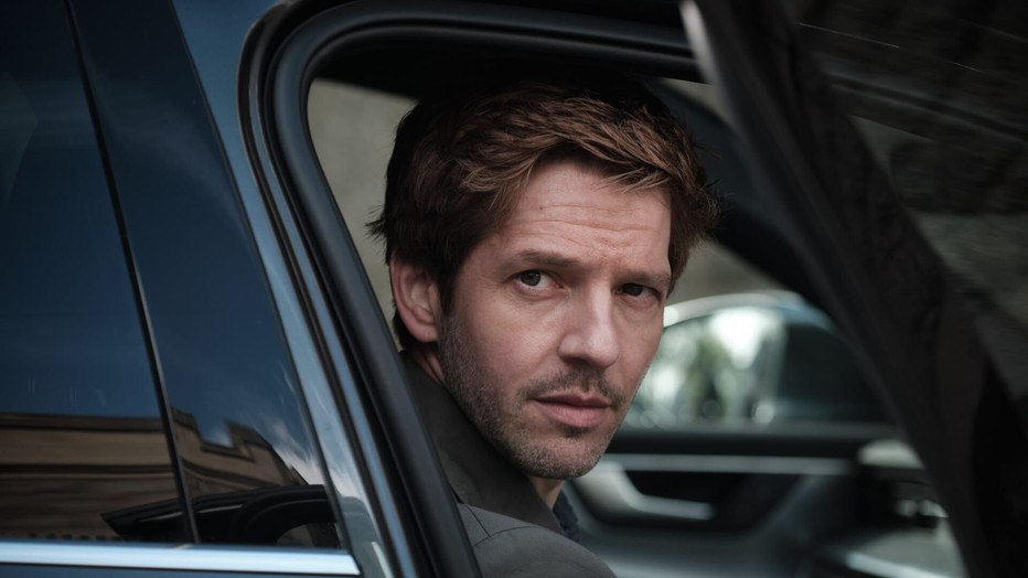 Damien Molony als Jim Bergerac in Bergerac