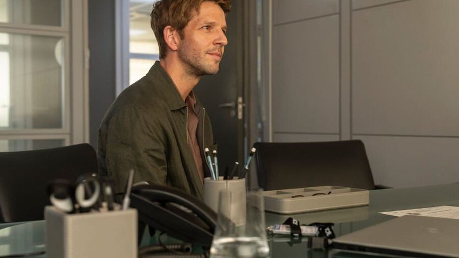 Damien Molony in Bergerac