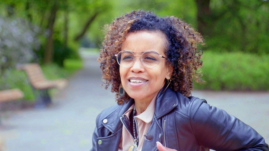 Cindy Mensah uit Blind Getekend (EO) Cindy Mensah uit Blind Getekend (EO)