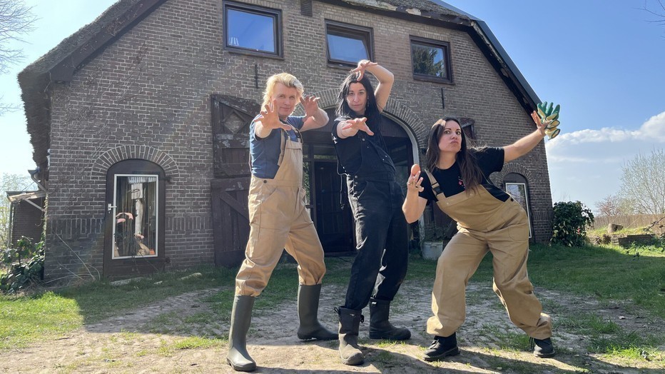 Nieuw seizoen Boerderij Van Dorst start met Hans Klok en Eva Crutzen Nieuw seizoen Boerderij Van Dorst start met Hans Klok en Eva Crutzen