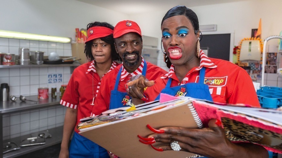 Jandino Asporaat en Sergio IJssel in Bon Bini Holland 2