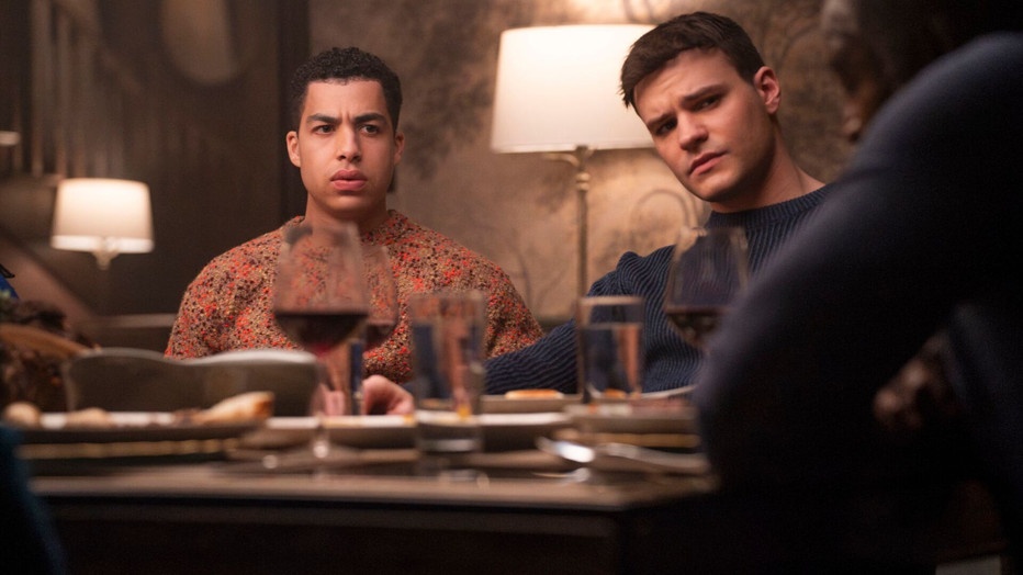 Marcus Scribner en Mika Amonsen in Boston Blue