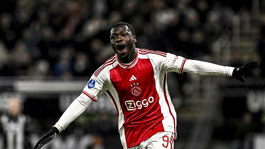 Brian Brobbey voor Ajax