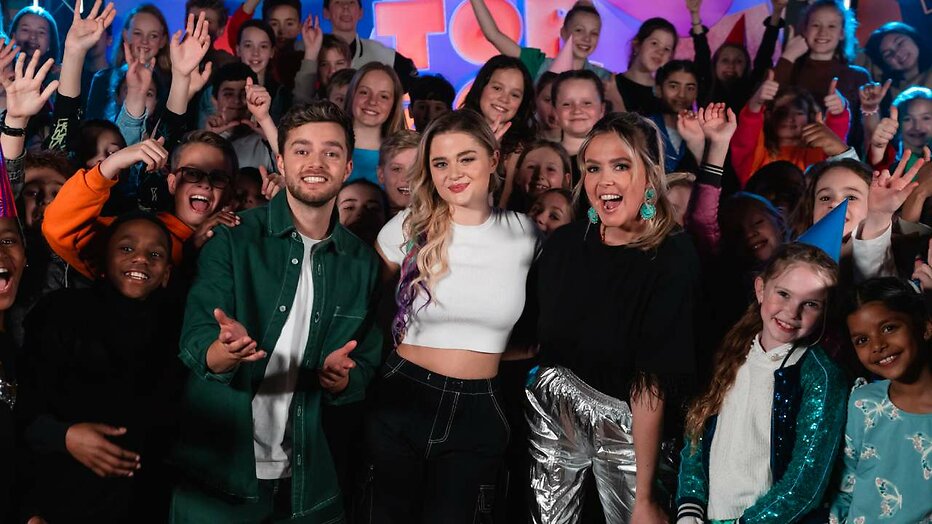 Buddy Vedder, Stefania en Monique Smit voor Zapp Kids Top 20 Buddy Vedder, Stefania en Monique Smit voor Zapp Kids Top 20