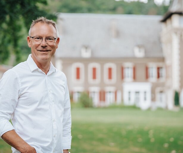 B&B Vol Liefde-Illya zet zijn kasteel te koop 