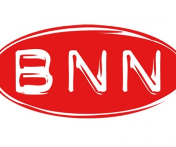 Nieuwe BNN-datingshow begint met heftig tongzoenen