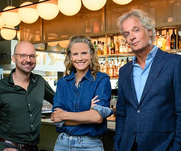 Dit programma vervangt Bar Laat op NPO1, vanaf maandag