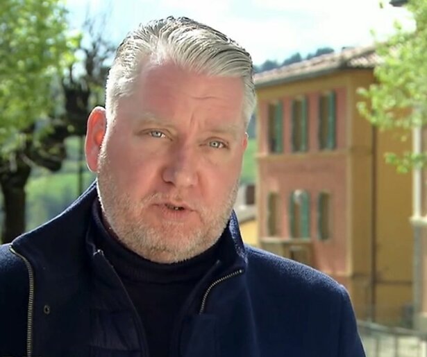 De TV van gisteren: B&B vol Liefde-Bart maakt de tongen los