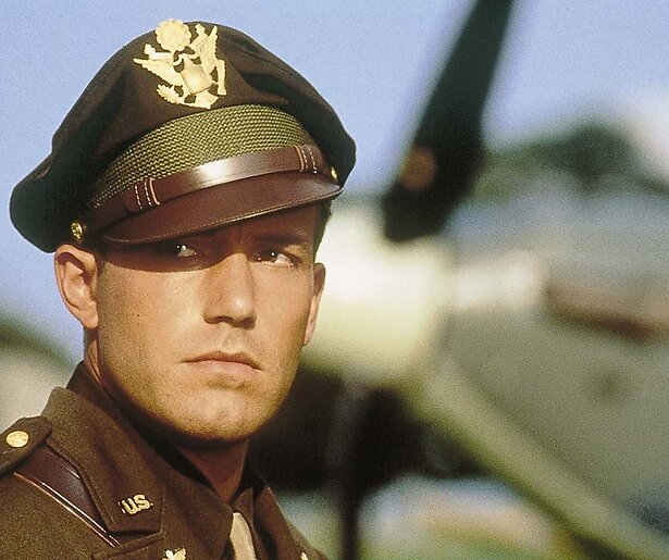 Ben Affleck en Josh Hartnett belanden in de oorlogsfilm Pearl Harbor in een liefdesdriehoek