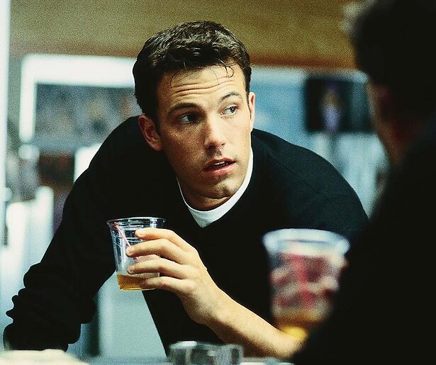 Ben Affleck ontsnapt aan de dood in Bounce