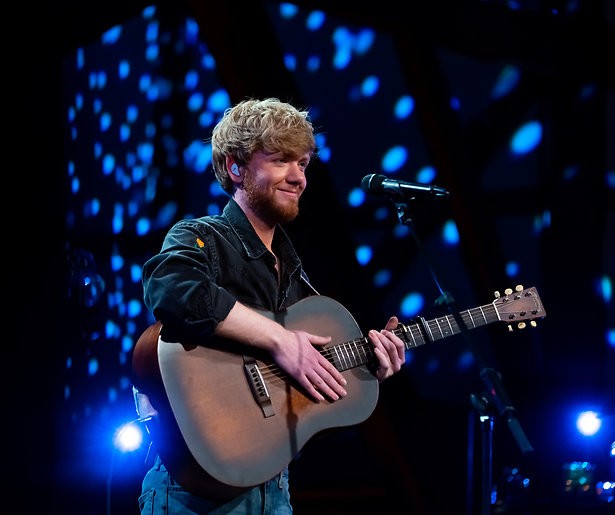 Singer-songwriter steelt show bij Beste Zangers