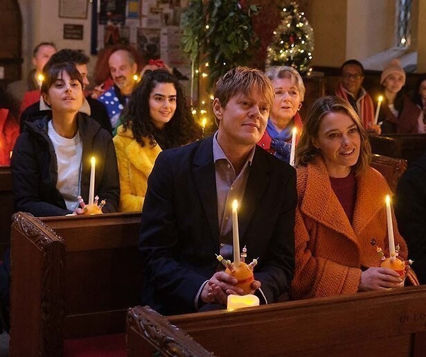 De kerstspecial van Beyond Paradise zie je natuurlijk bij BBC First