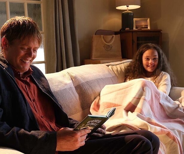 Geniet van een nieuwe aflevering van Beyond Paradise bij BBC First