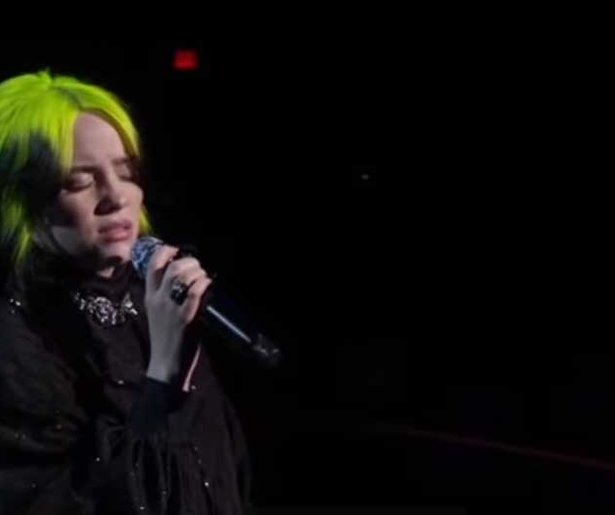 Kijk terug: Billie Eilish zingt Yesterday tijdens uitreiking Oscars