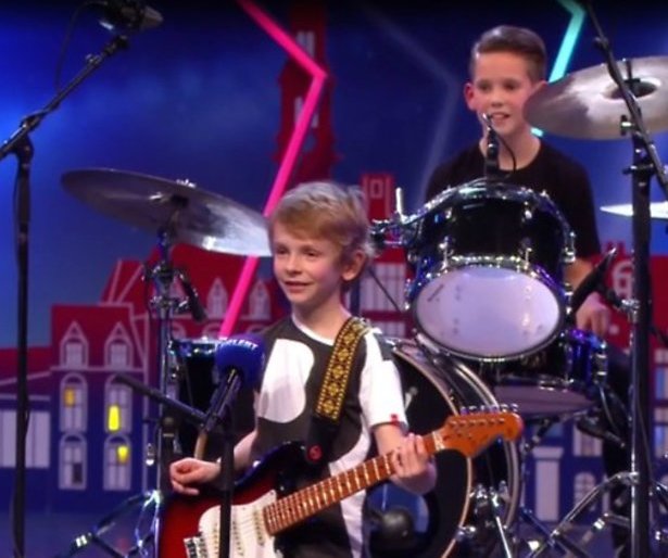 Videosnack: De Black Swords zoeken zanger bij Holland's Got Talent