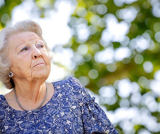 Blauw Bloed viert de 88e verjaardag van prinses Beatrix