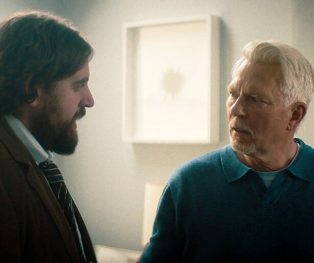 George loopt gevaar in Blue Lights