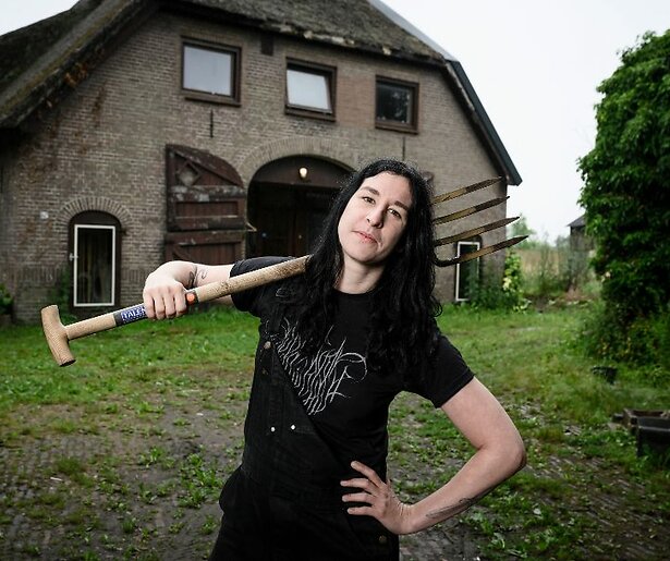 De TV van gisteren: NPO scoort goed met Dorst, Het Dorp en Floortje