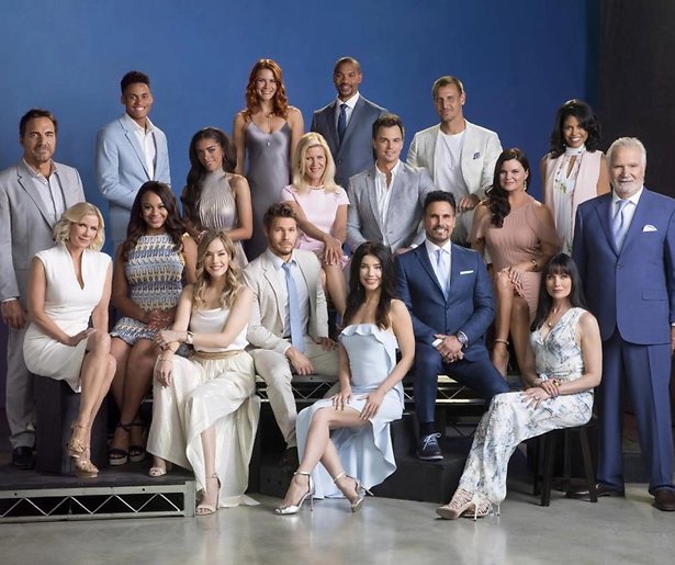 The Bold maakt opnames coronaproof met opblaaspoppen