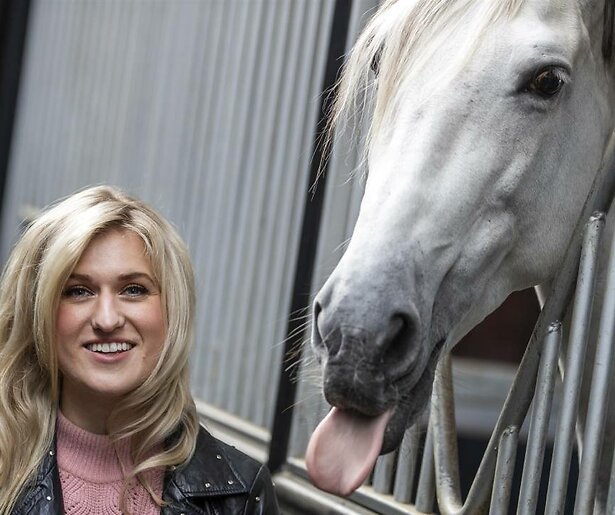 Hoera! Britt Dekker Gaat Trouwen