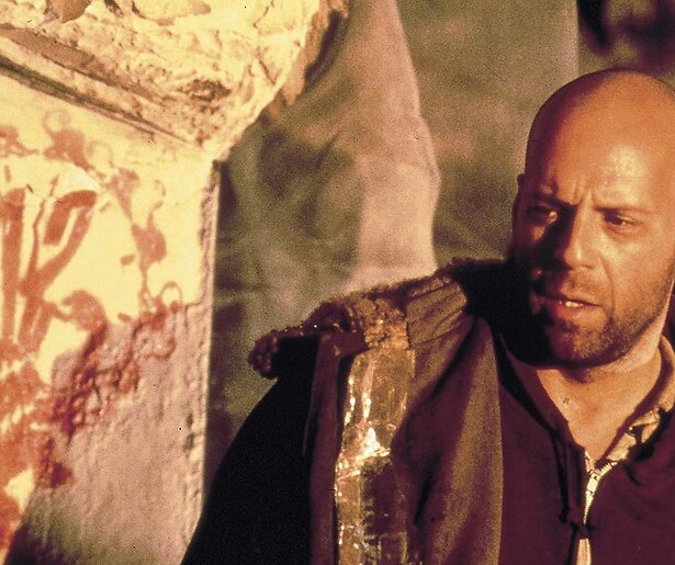 Bruce Willis probeert een dodelijk virus te stoppen in Twelve Monkeys