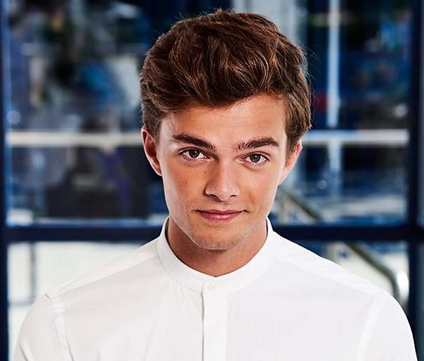 Buddy Vedder maakt dartsquiz voor kinderen