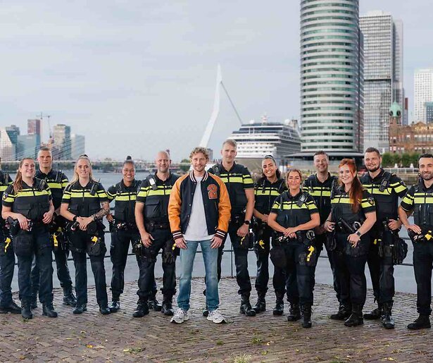 De TV van gisteren: Kijkers vol bewondering voor politie in goedbekeken Bureau Rotterdam