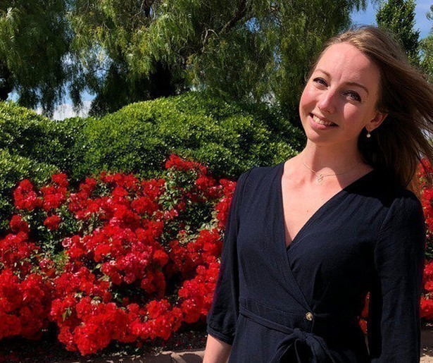 B&B Vol Liefde-Debbie is haar mannen zat