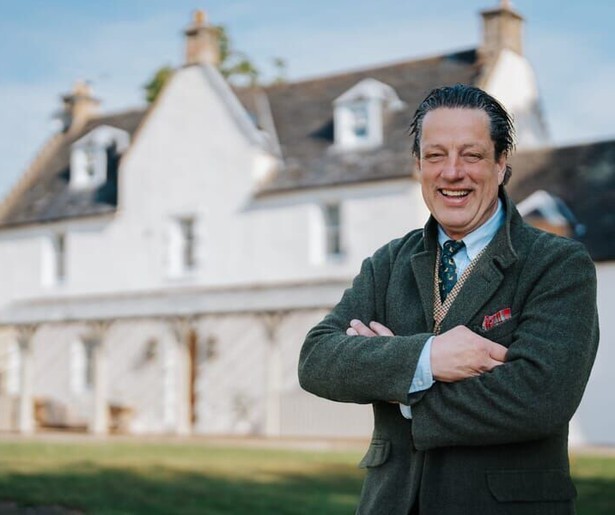 Robert Jan krijgt een potentiële nieuwe liefde over de vloer in B&B Vol Liefde 2024