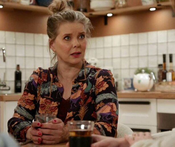 Linda, Shanti, Laura en Saskia hakken een knoop door in GTST