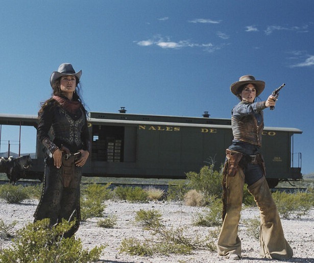 Cruz en Hayek als bloedmooie bandieten