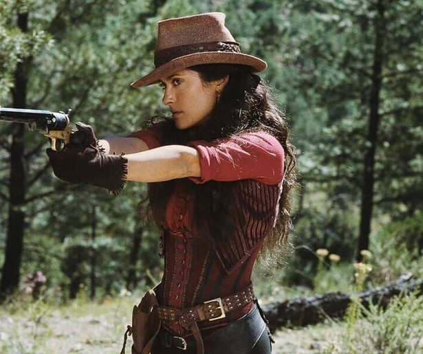 Salma Hayek is een echte bandiet in Bandidas