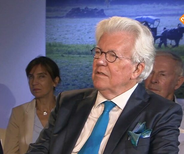 Bas Hesselink van Tussen Kunst & Kitsch op 81-jarige leeftijd overleden