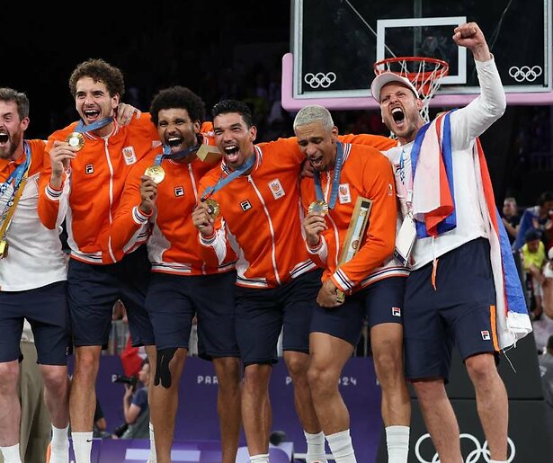 De TV van gisteren: Bijna miljoen kijkers voor gouden basketballers