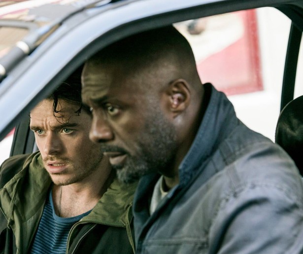 Richard Madden komt in grote problemen in Bastille Day